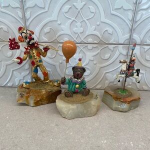 Ron Lee Figurines - Antique and collectable sculptures clown, bear and carousel